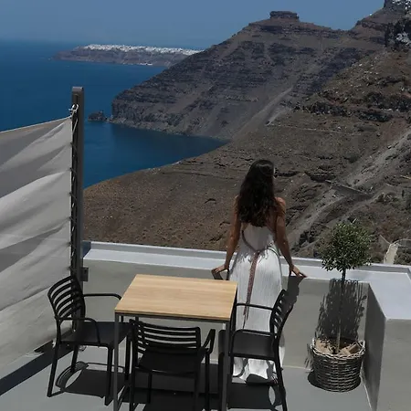 Aria & 4* Fira (Santorini)
